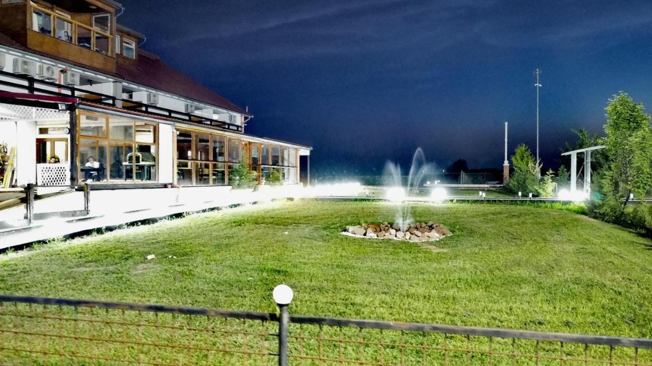 Marada Felix Hotel Hidişelul-de Sus Exterior foto