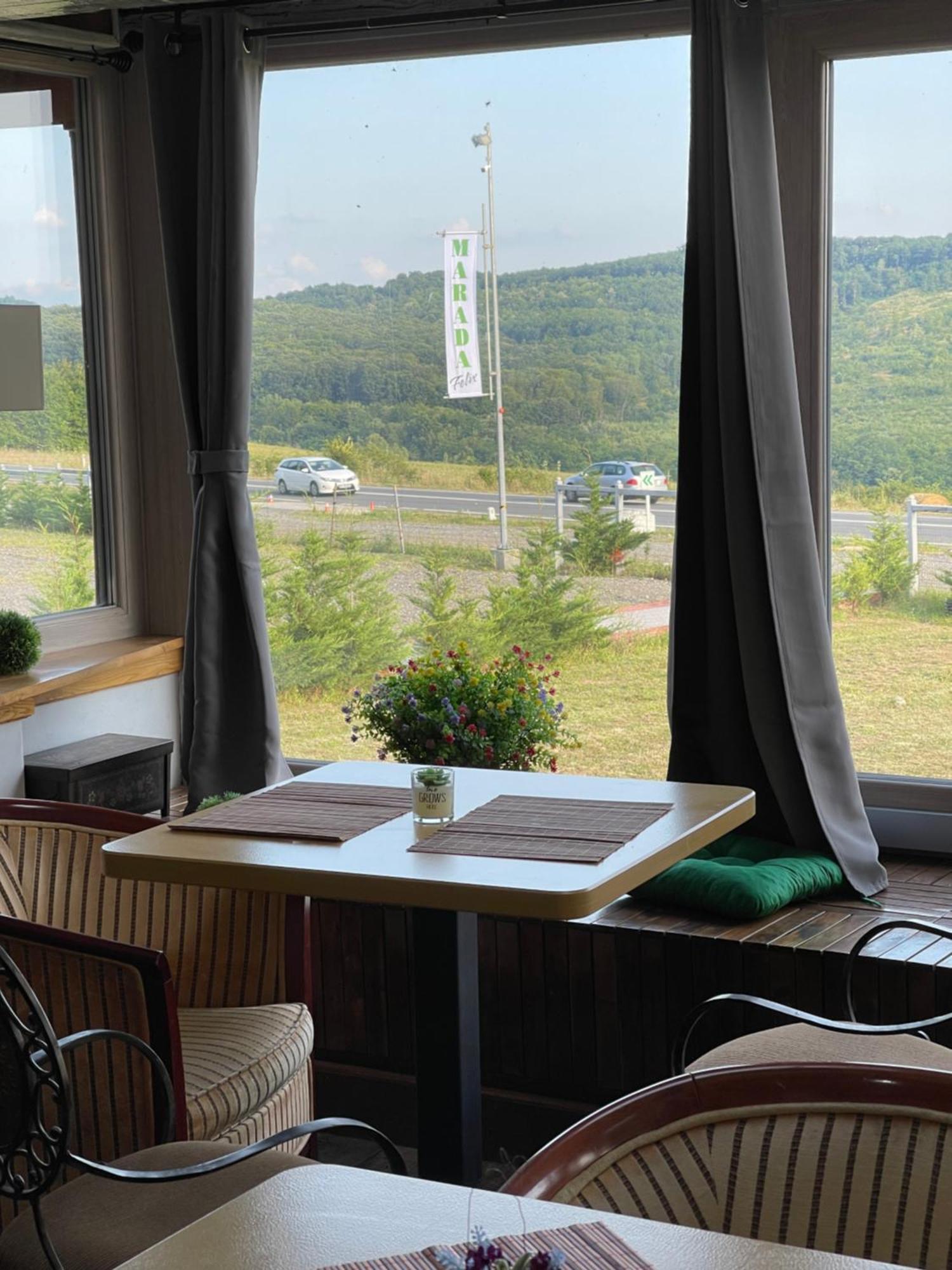 Marada Felix Hotel Hidişelul-de Sus Exterior foto